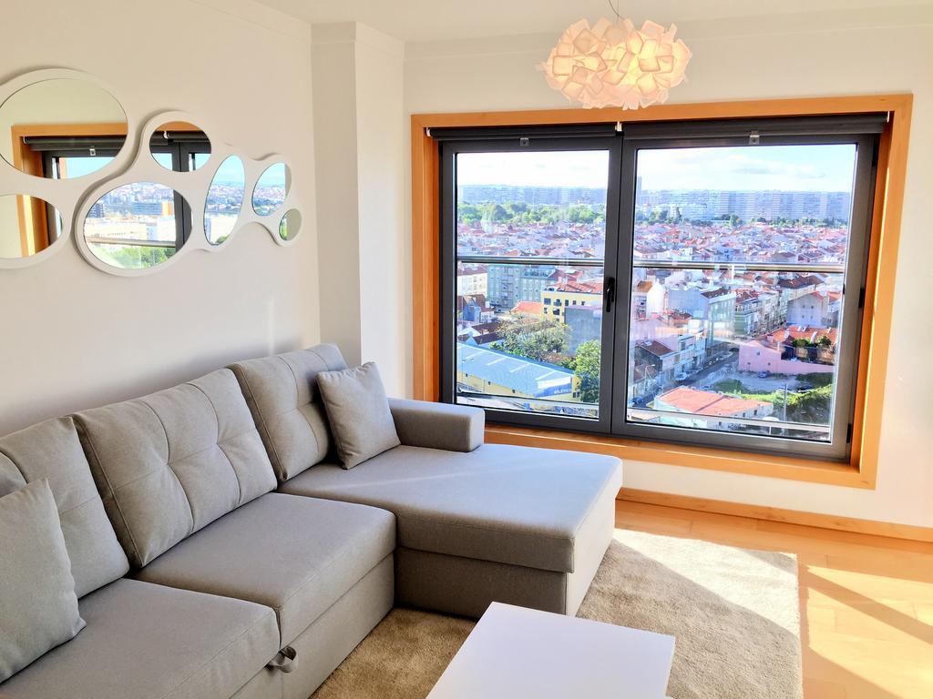 Finest Rentals - Expo Riverside Lisbon Room photo