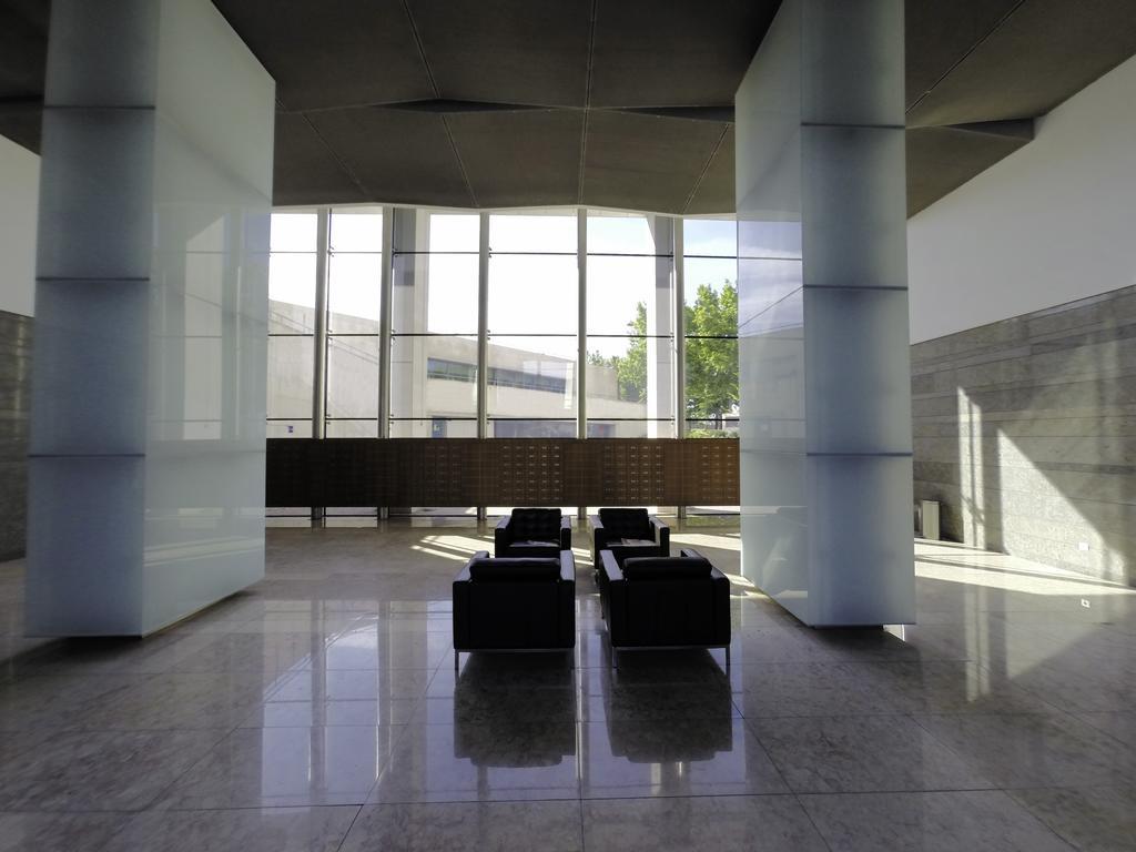 Finest Rentals - Expo Riverside Lisbon Room photo