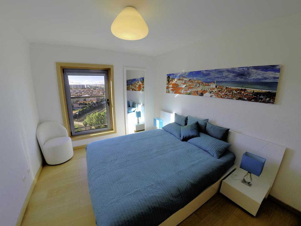 Finest Rentals - Expo Riverside Lisbon Room photo