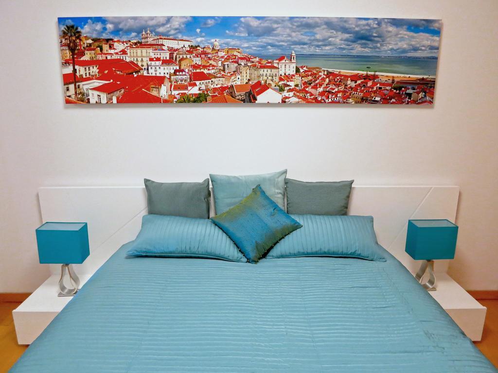 Finest Rentals - Expo Riverside Lisbon Room photo