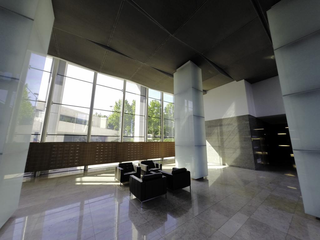 Finest Rentals - Expo Riverside Lisbon Room photo